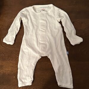 Simply Magnetic Me white